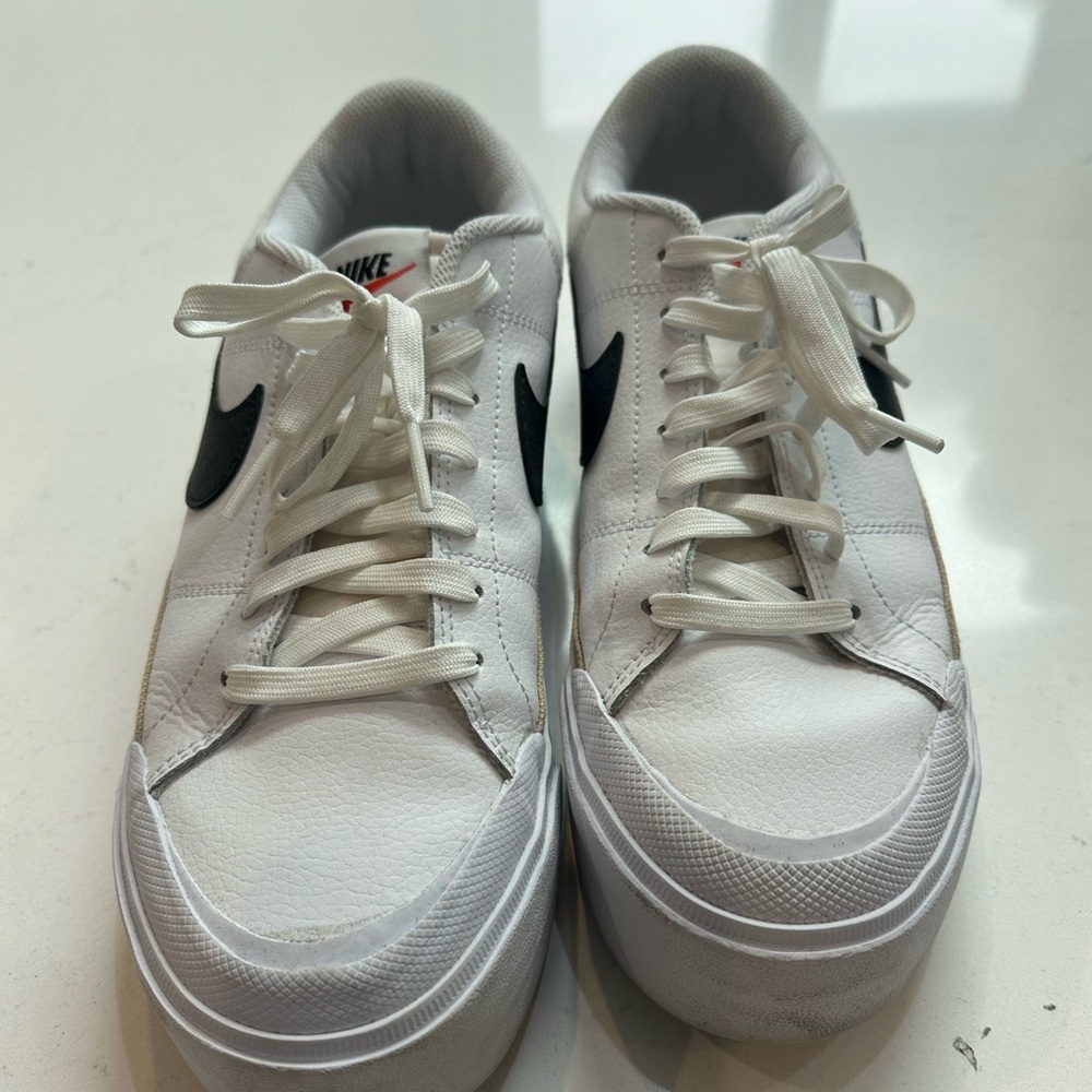 Nike White and Black Women's Sneakers